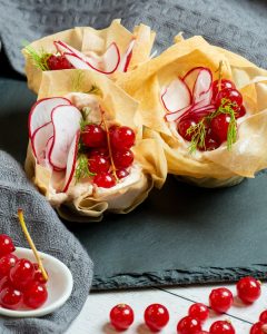 Tartelette di salmone al ravanello